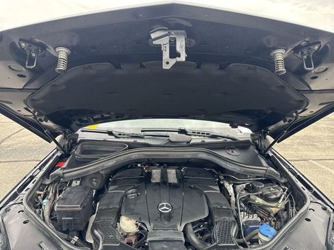 Used 2016 Mercedes-Benz GL 450 4MATIC image 30