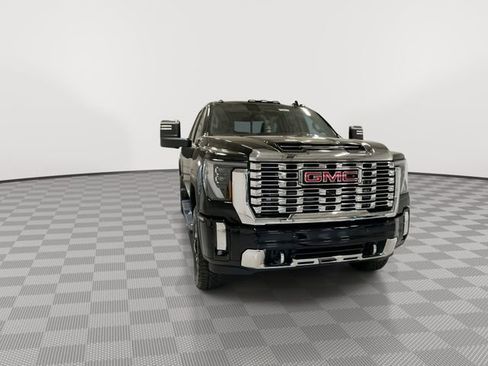 New 2026 GMC Sierra 2500 Denali w/ Denali Reserve Package image 13