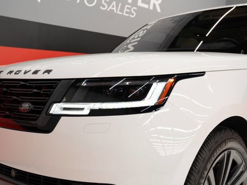 Used 2023 Land Rover Range Rover SE AWD/4WD image 17