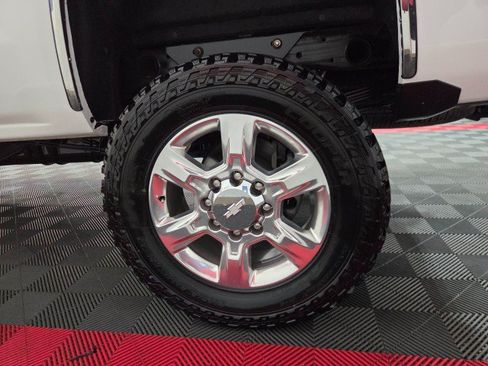 Used 2019 Chevrolet Silverado 2500 LTZ w/ Duramax Plus Package AWD/4WD image 88