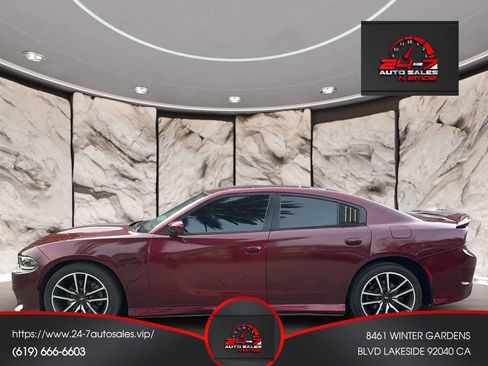 Used 2019 Dodge Charger R/T image 8