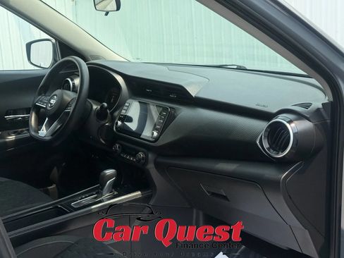 Used 2021 Nissan Kicks SV FWD image 18