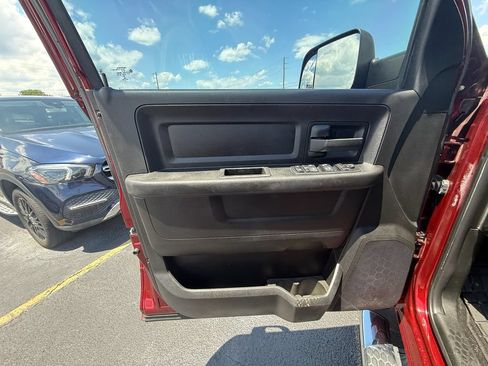 Used 2018 RAM 3500 Tradesman w/ Chrome Appearance Group AWD/4WD image 11
