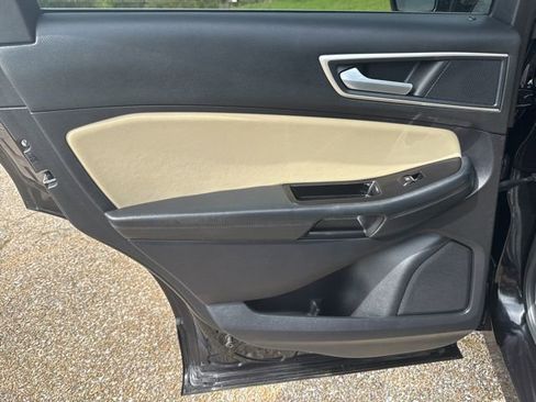Used 2019 Ford Edge SEL w/ Equipment Group 201A image 8