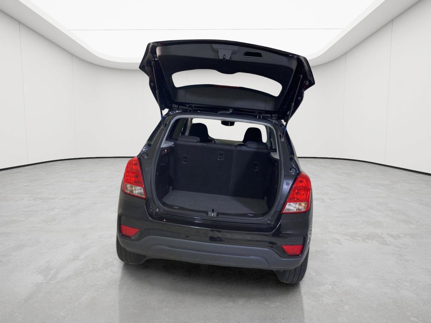 Used 2020 Chevrolet Trax LS w/ Tint and Cruise Package FWD image 7