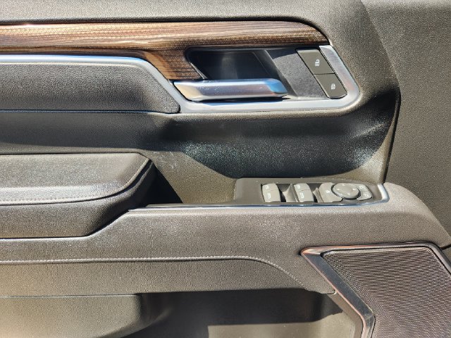 Used 2025 Chevrolet Silverado 1500 RST AWD/4WD image 23