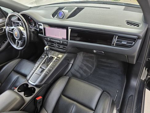Used 2019 Porsche Macan image 26