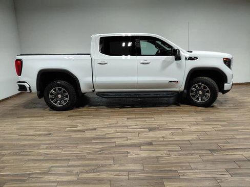 Used 2024 GMC Sierra 1500 AT4 w/ Technology Package AWD/4WD image 26