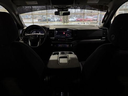 Used 2025 GMC Sierra 3500 SLE w/ SLE Value Package image 16