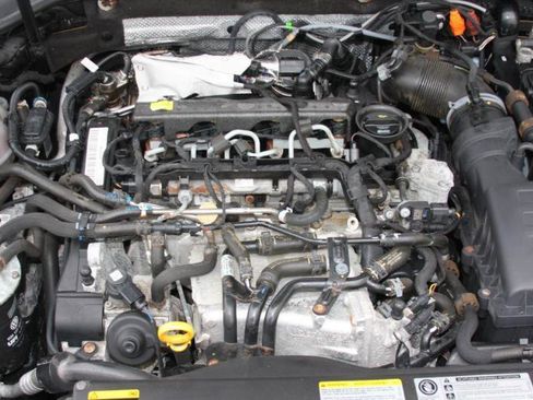 Used 2015 Volkswagen Golf TDI SEL image 12