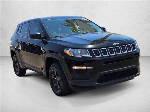 Used 2018 Jeep Compass Sport AWD/4WD image 3