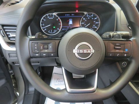 Certified 2022 Nissan Rogue SV image 12