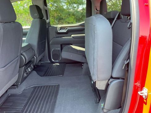 Used 2025 Chevrolet Silverado 1500 LT AWD/4WD image 14