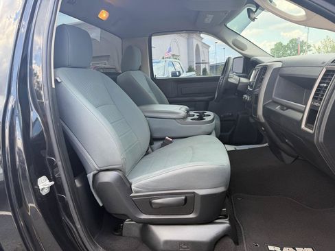 Used 2015 RAM 1500 Express RWD image 13