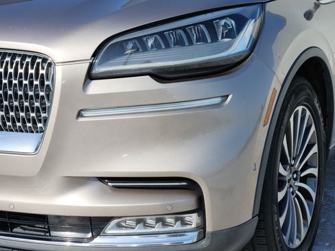 Used 2020 Lincoln Aviator Reserve w/ Equipment Group 201A RWD image 11