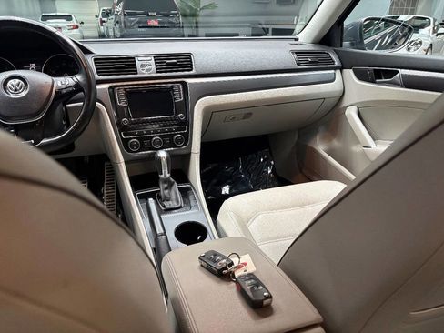 Used 2017 Volkswagen Passat 1.8T R-Line image 49