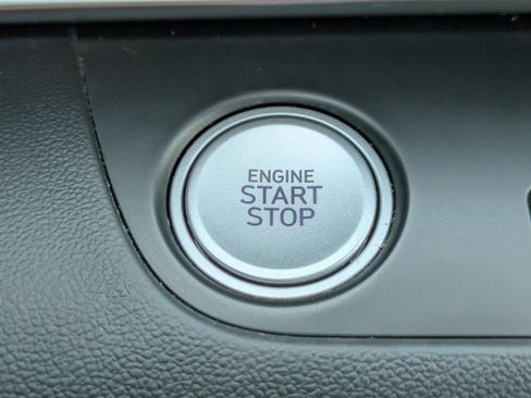 Certified 2024 Hyundai Elantra Limited image 31