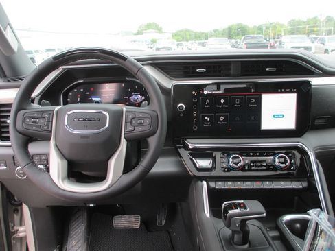 New 2026 GMC Sierra 1500 Denali AWD/4WD image 18