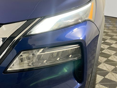 Used 2023 Nissan Rogue SV AWD/4WD image 11
