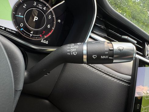 Used 2021 Jaguar XF R-Dynamic SE image 64