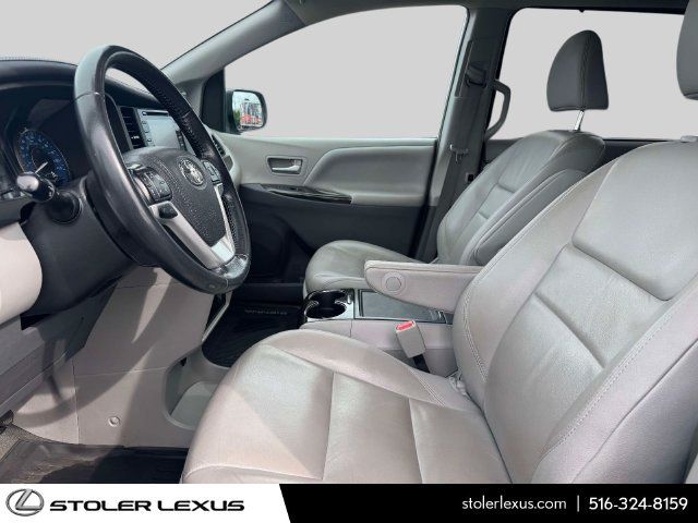 Used 2019 Toyota Sienna XLE w/ XLE Navigation Package AWD/4WD image 20