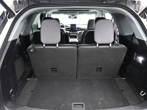 Used 2023 Ford Explorer Limited w/ Limited Technology Package image 6