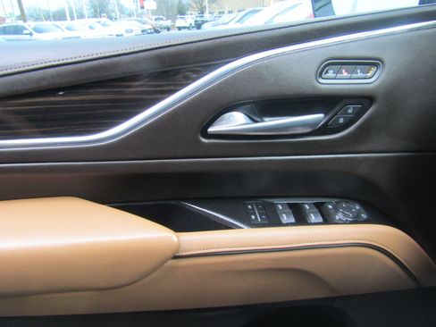 Used 2021 Cadillac Escalade Premium Luxury w/ Driver Assist Tech Package image 9