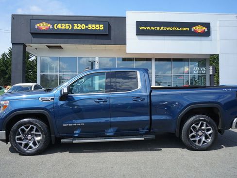 Used 2019 GMC Sierra 1500 SLE w/ SLE Value Package image 2