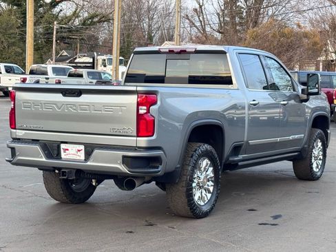 Used 2024 Chevrolet Silverado 3500 High Country w/ High Country Premium Package image 18