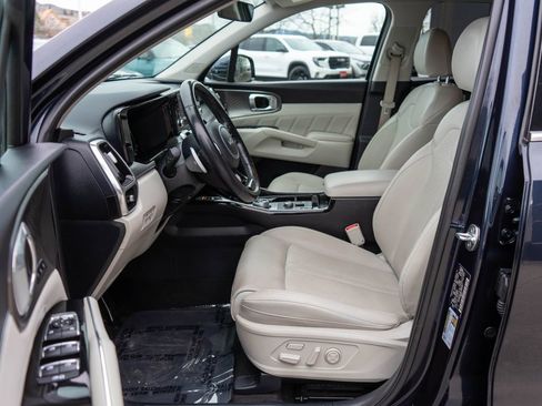 Used 2022 Kia Sorento SX Prestige image 11