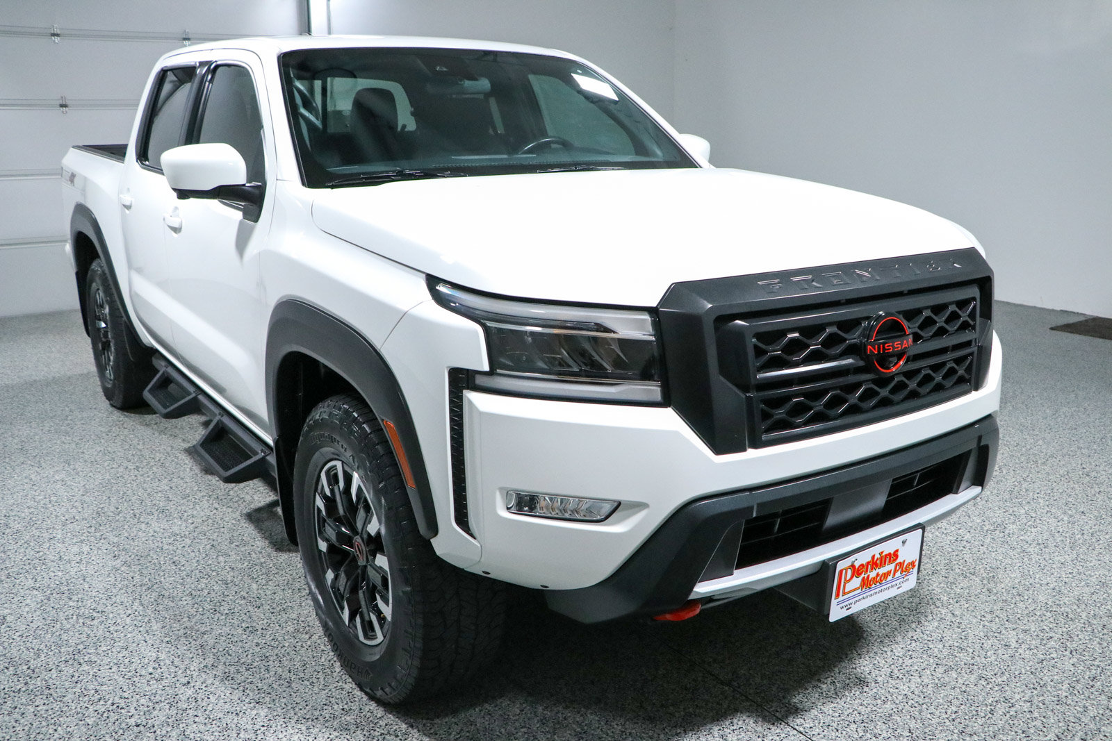 Used 2023 Nissan Frontier PRO-4X w/ Pro Convenience Package AWD/4WD image 5