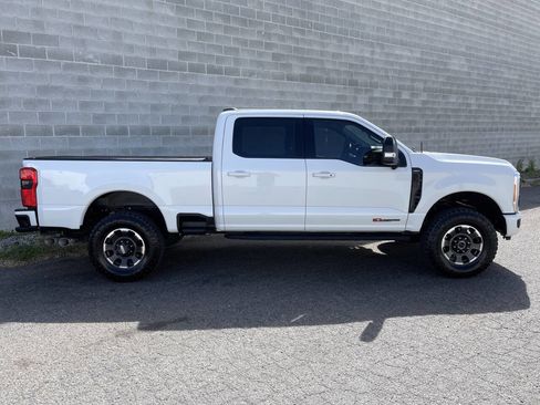 Used 2023 Ford F350 Lariat w/ Lariat Ultimate Package AWD/4WD image 4