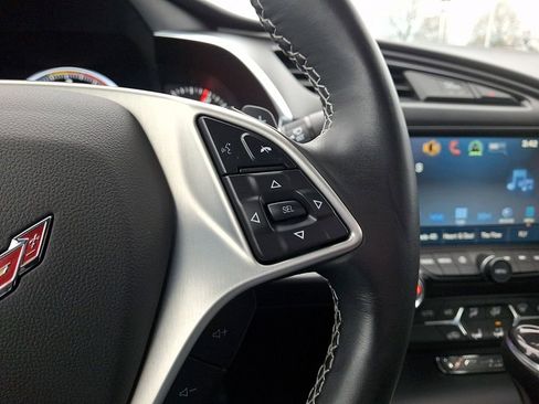 Used 2019 Chevrolet Corvette Stingray Coupe w/ 1LT image 18