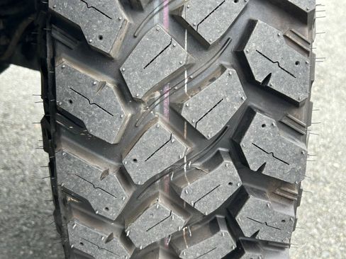 Used 2023 Jeep Wrangler Unlimited w/ Sun & Screen Package image 70