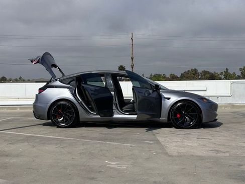 Used 2024 Tesla Model 3 Performance AWD/4WD image 30