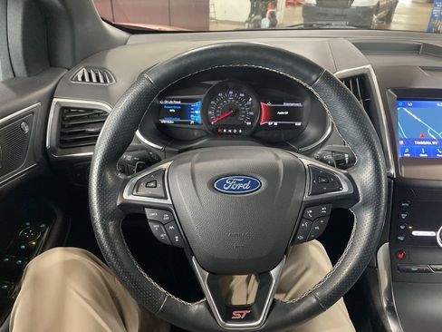 Used 2020 Ford Edge ST w/ Cold Weather Package AWD/4WD image 19