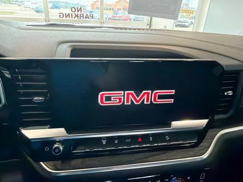 New 2026 GMC Sierra 2500 SLT w/ SLT Convenience Package AWD/4WD image 38