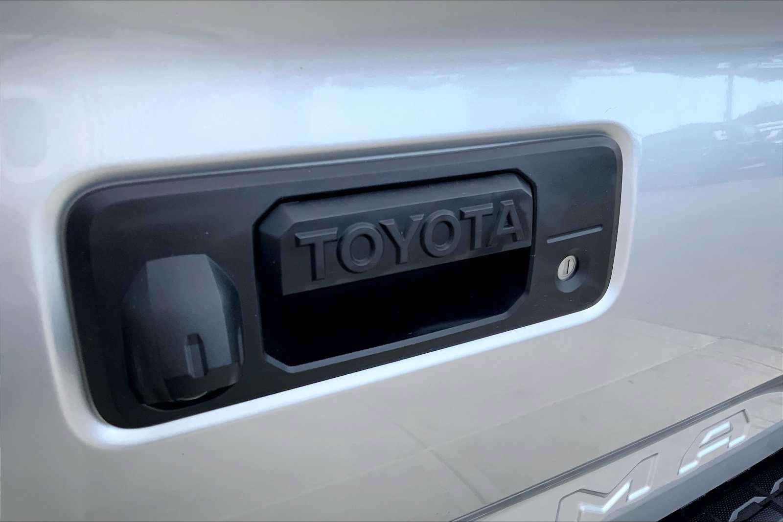 Used 2023 Toyota Tacoma SR5 AWD/4WD image 30