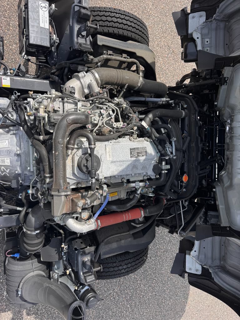 Used 2024 Chevrolet Low Cab Forward 4500 XD RWD image 22