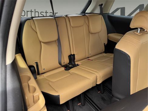 Used 2023 Kia Carnival LX FWD image 30