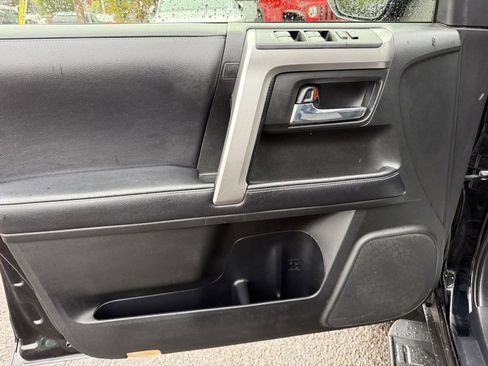 Used 2019 Toyota 4Runner SR5 image 18