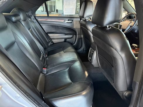 Used 2013 Chrysler 300 RWD image 12