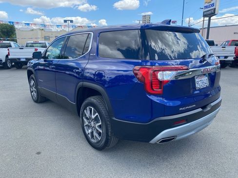 Used 2023 GMC Acadia SLE image 12