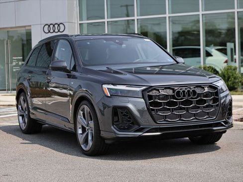 Certified 2026 Audi Q7 3.0T Prestige AWD/4WD image 2