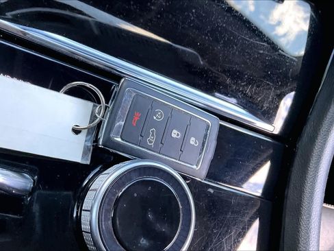 Used 2022 Jeep Grand Cherokee L Limited AWD/4WD image 14