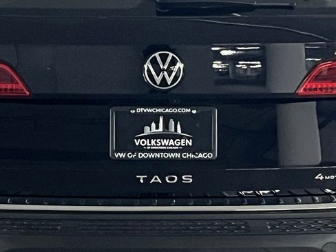 Certified 2024 Volkswagen Taos S image 32