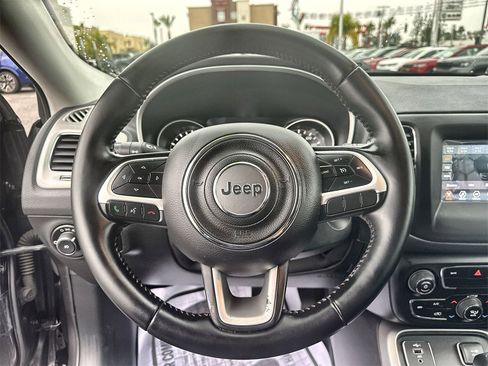Certified 2020 Jeep Compass Latitude image 11