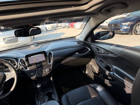Used 2017 Chevrolet Malibu LT w/ Leather Package FWD image 25