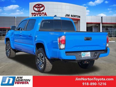 Used 2021 Toyota Tacoma TRD Sport w/ Technology Package RWD image 8