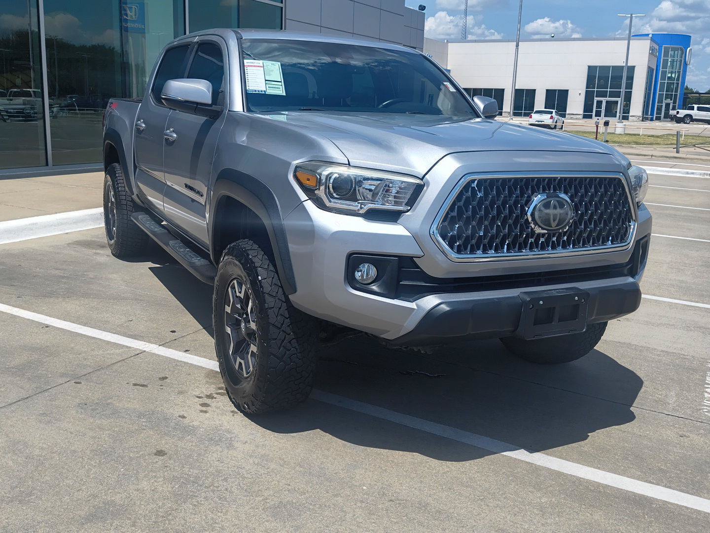 Used 2019 Toyota Tacoma TRD Off-Road AWD/4WD image 6